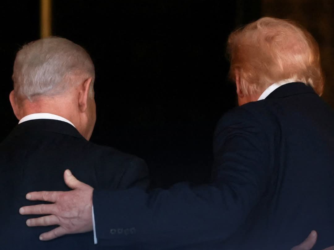 ට්‍රම්ප් පසු බසී...ඉරාන තෙල් සඳහා සීමාවන් ඉවත් කරයි...